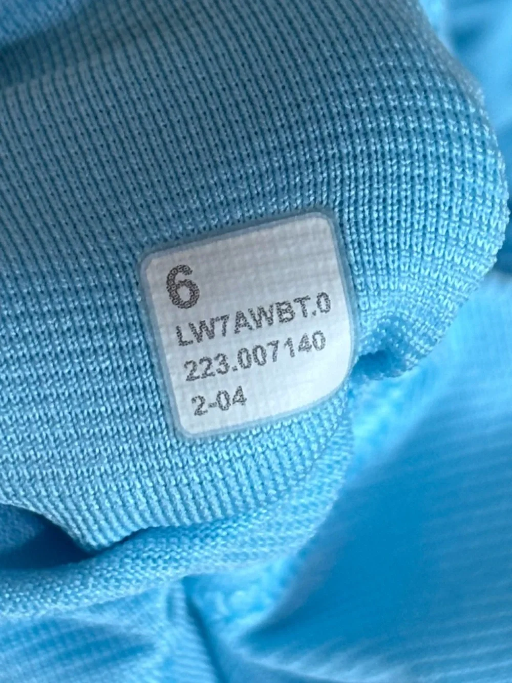 Lululemon Light Blue Run Shorts Size 6 Athletic Lightweight Activewear